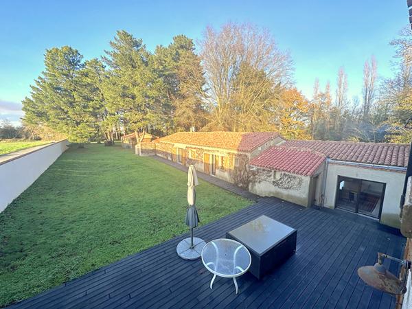 Maison Saint Julien De Concelles 7 pièce(s) 251 m²