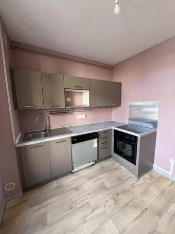 REF 10200 - 7 RUE DE LA RONZADE - F4 au 2ème étage