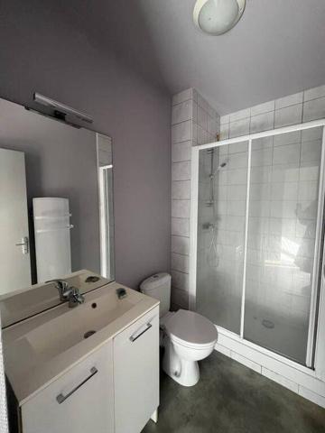 REF 10200 - 7 RUE DE LA RONZADE - F4 au 2ème étage