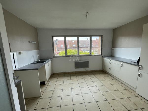 Ensemble Immobilier composé de 3 Maisons individuelles de 9Pièces et de 261m² de SH