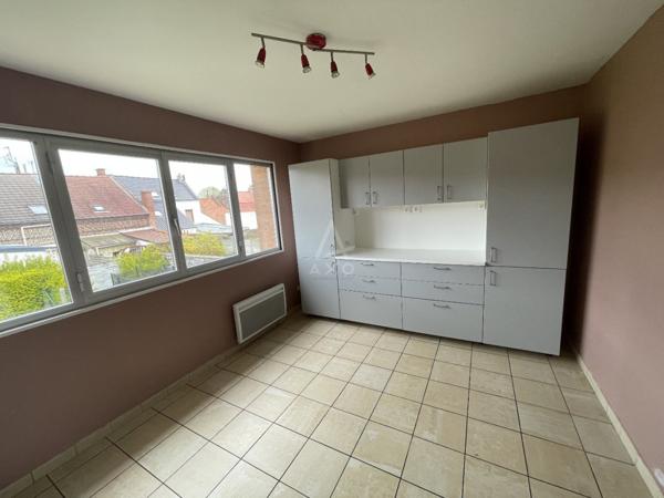 Ensemble Immobilier composé de 3 Maisons individuelles de 9Pièces et de 261m² de SH