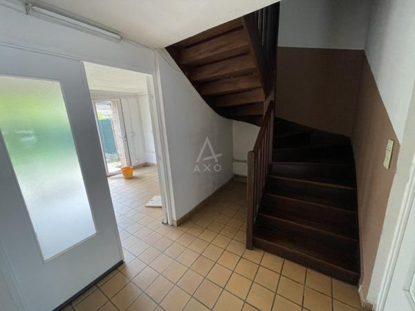 Ensemble Immobilier composé de 3 Maisons individuelles de 9Pièces et de 261m² de SH