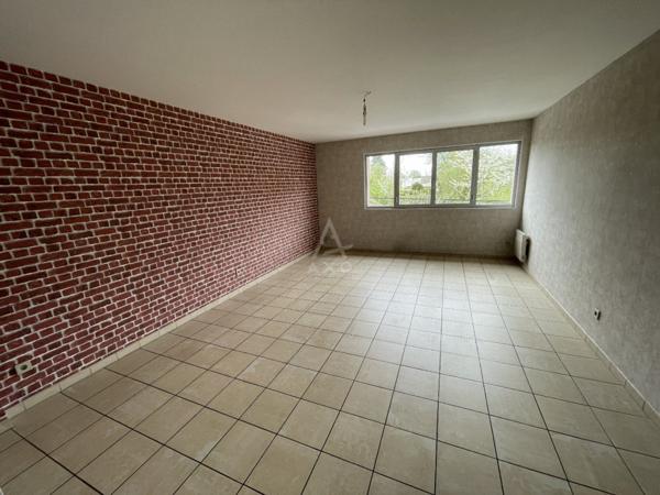 Ensemble Immobilier composé de 3 Maisons individuelles de 9Pièces et de 261m² de SH