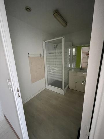 Ensemble Immobilier composé de 3 Maisons individuelles de 9Pièces et de 261m² de SH