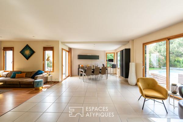 Vaste contemporaine familiale avec piscine