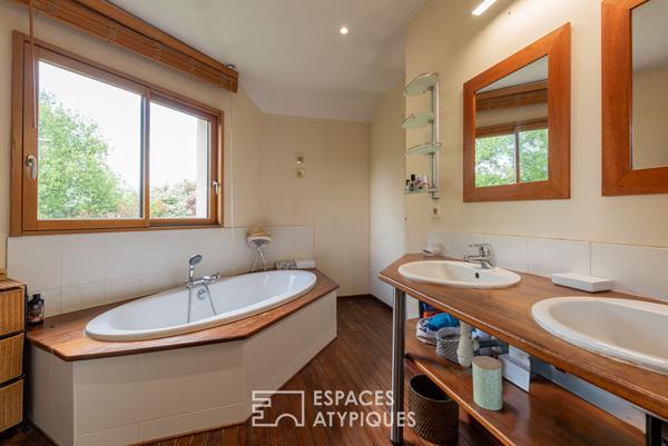 Vaste contemporaine familiale avec piscine