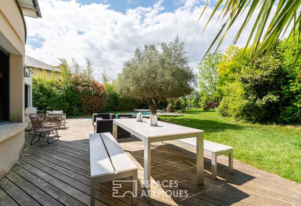 Vaste contemporaine familiale avec piscine