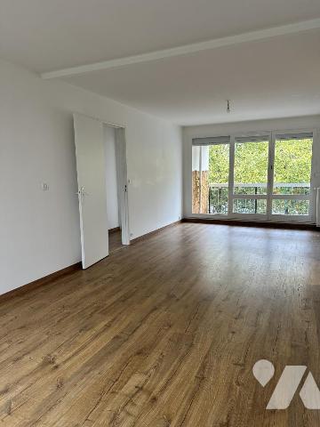 MT ST AIGNAN. F3 rénové + cave