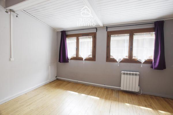 Immeuble
                                                                                                                                                
                                                                                                                                                
                                                                                                                                                
                                                    
                                                                                                                                                                                                                                                                                                                        354  m²                                                                                                                                                                                                         3 etage(s)