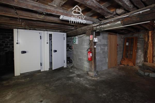 Immeuble
                                                                                                                                                
                                                                                                                                                
                                                                                                                                                
                                                    
                                                                                                                                                                                                                                                                                                                        354  m²                                                                                                                                                                                                         3 etage(s)