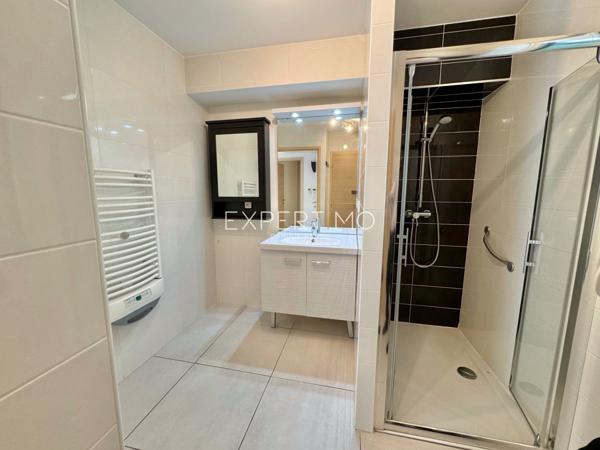 Carqueiranne (83320) Appartement Type 2 en rez-de-jardin sur le Port de Carqueiranne dans une résidence récente de standing