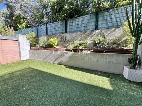 Carqueiranne (83320) Appartement Type 2 en rez-de-jardin sur le Port de Carqueiranne dans une résidence récente de standing