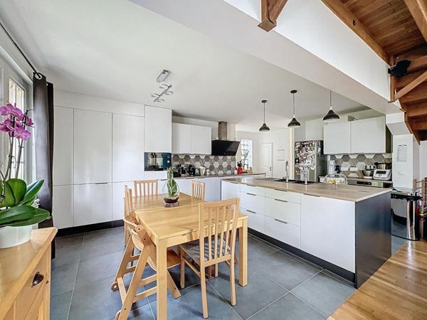 Maison Igny 8 pièces 247m2