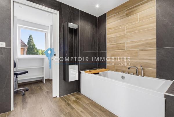 Appartement
                                                                                                                                                                                                                                                                                                                        3 pièce(s)                                                                                                                                                                                                          2 chambre(s)                                                                                                                                                                                                          96  m²