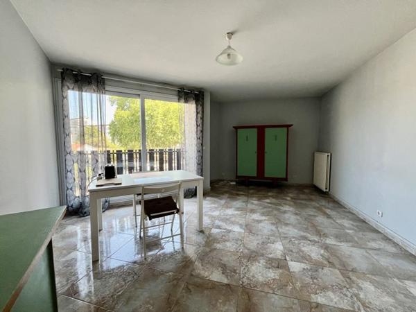 Appartement à louer 985 € CC Bordeaux 3 p 69 m² DPE D
