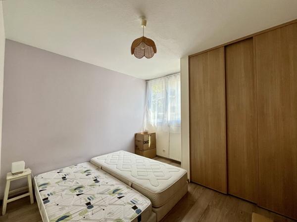 Appartement à louer 985 € CC Bordeaux 3 p 69 m² DPE D