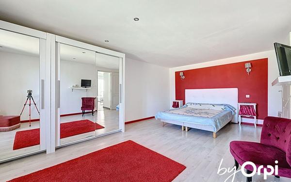 Maison à vendre    5 pièces • 168,30 m2 Neuf-Église