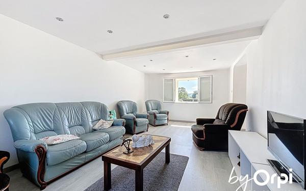 Maison à vendre    5 pièces • 168,30 m2 Neuf-Église