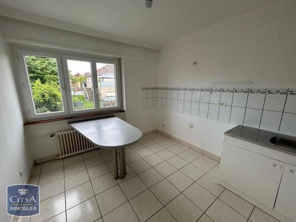 Appartement à louer 4 pièces 100.9m²