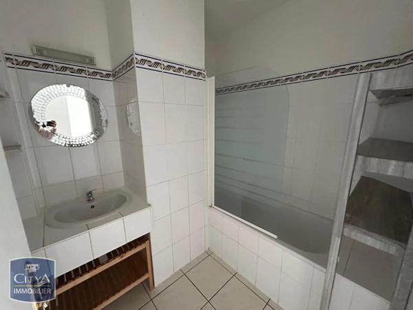 Appartement à louer 4 pièces 100.9m²