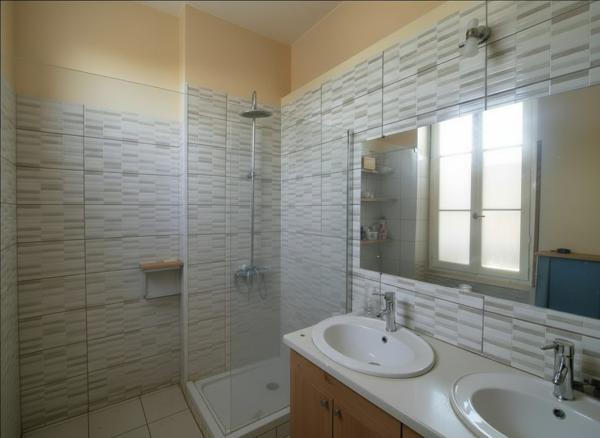 À vendre - Maison mitoyenne 1 côté, 4 pièces située à Châteaudun (28200)