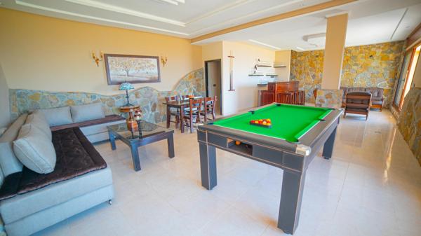 TANGER /ASILAH  GRANDE PROPRIETE  SUR L'OCEAN  SUR UN JARDIN DE 6000 M2