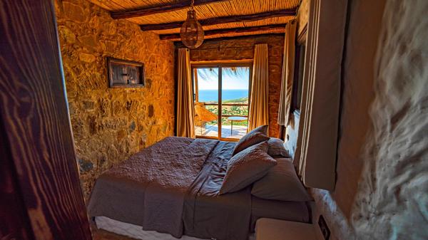 TANGER /ASILAH  GRANDE PROPRIETE  SUR L'OCEAN  SUR UN JARDIN DE 6000 M2