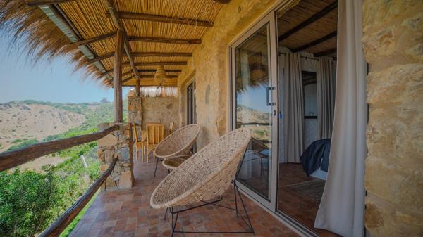 TANGER /ASILAH  GRANDE PROPRIETE  SUR L'OCEAN  SUR UN JARDIN DE 6000 M2