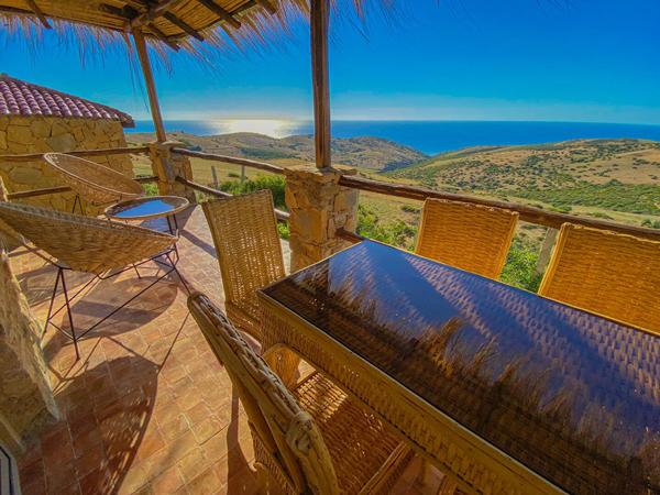 TANGER /ASILAH  GRANDE PROPRIETE  SUR L'OCEAN  SUR UN JARDIN DE 6000 M2