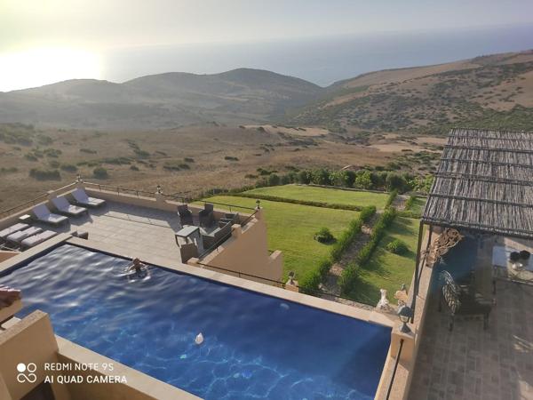 TANGER /ASILAH  GRANDE PROPRIETE  SUR L'OCEAN  SUR UN JARDIN DE 6000 M2