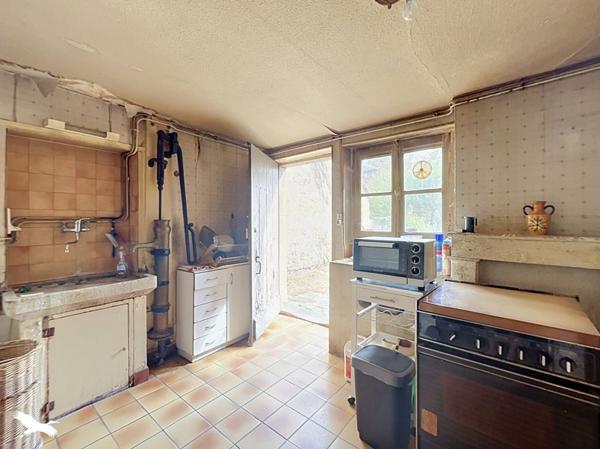 Maison à vendre 54 000 € Saint-Amand-Montrond 3 p 80 m² DPE