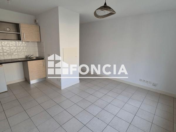 Location Appartement 2 pièces 34.37 m² - 25 RUE AUSONE Bruges 33520