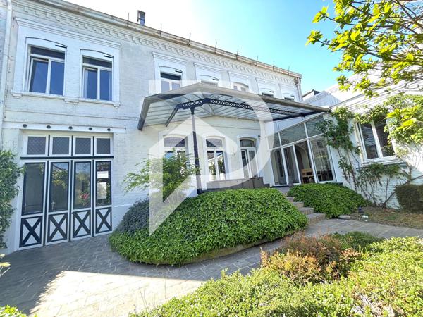 Maison 11 pièces 315 m2