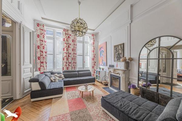 Maison à vendre 449 000 € Château-Renault 10 p 300 m² DPE D