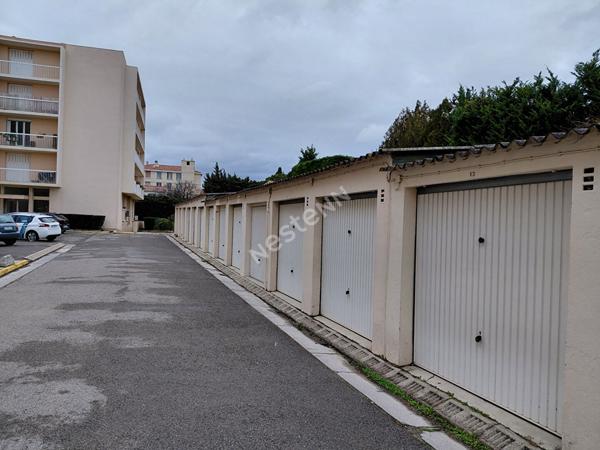 GARAGE/ BOX FERME SECTEUR NORD RESIDENCE LE GAIS LOGIS