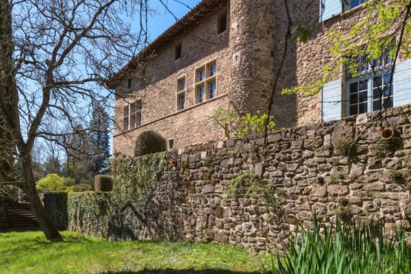 Limonest - Propriété d'exception - Dépendances - Parc de 7 660 m²
