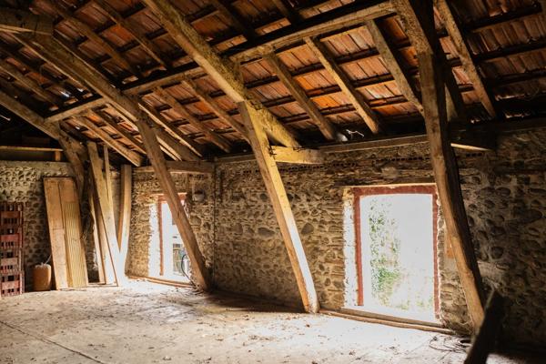 Maison 90m² à rénover, terrain 1200m², comble aménageable, AURENSAN (65)