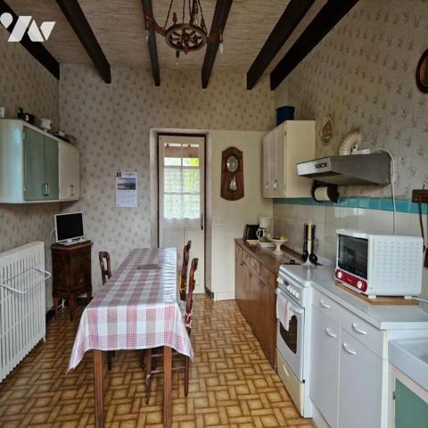 Maison d'habitation à vendre dans le centre de Châteauneuf du Faou, Finistère 29