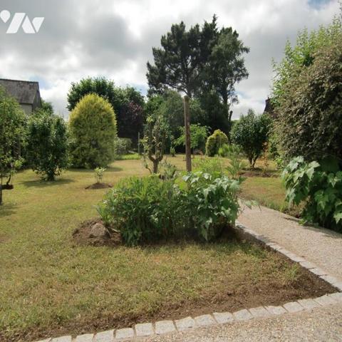 Maison d'habitation à vendre dans le centre de Châteauneuf du Faou, Finistère 29