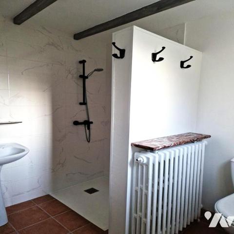 Maison d'habitation à vendre dans le centre de Châteauneuf du Faou, Finistère 29