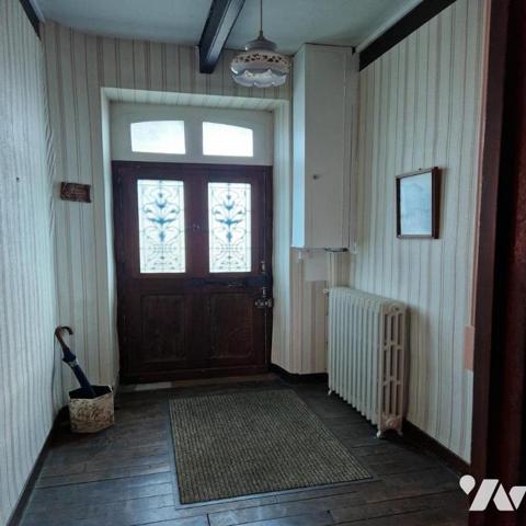 Maison d'habitation à vendre dans le centre de Châteauneuf du Faou, Finistère 29