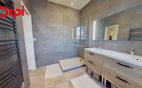 Appartement à louer    2 pièces • 58,05 m2 Lyon 6