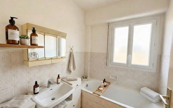 Appartement à vendre    1 pièce •  Aix-les-Bains