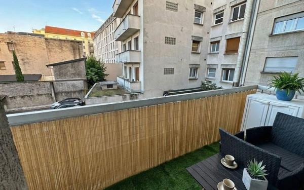 Appartement à vendre    1 pièce •  Aix-les-Bains