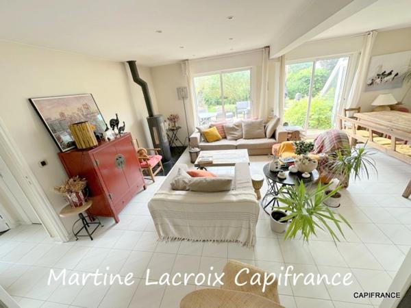 Dpt SARTHE (72), à vendre CHERRÉ-AU - PROPRIÉTÉ  P7 de 143 m² - Terrain de 3998 M²