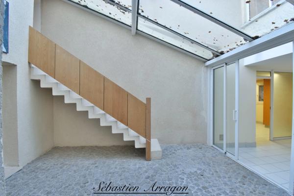 Maison de maître du XIXᵉ siècle à Villeneuve-sur-Lot – 460 m² – Parc de 8 300 m² – Piscine – Centre-ville à pied