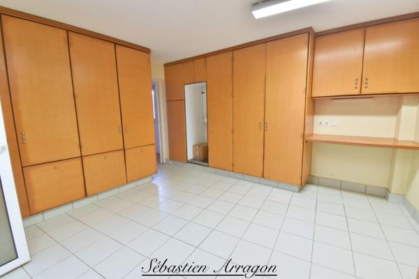 Maison de maître du XIXᵉ siècle à Villeneuve-sur-Lot – 460 m² – Parc de 8 300 m² – Piscine – Centre-ville à pied