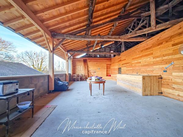 Grande maison de ville avec terrasse de 70 m² et garage, rénovée avec cachet et authenticité