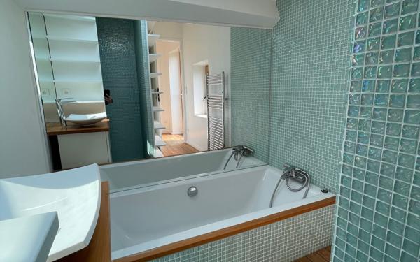 Maison à louer    5 pièces •  Soucieu-en-Jarrest