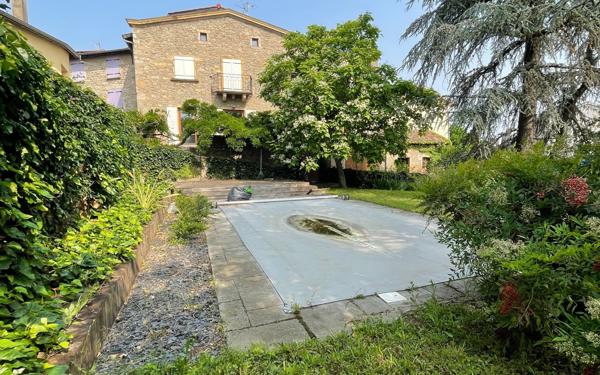 Maison à louer    5 pièces •  Soucieu-en-Jarrest